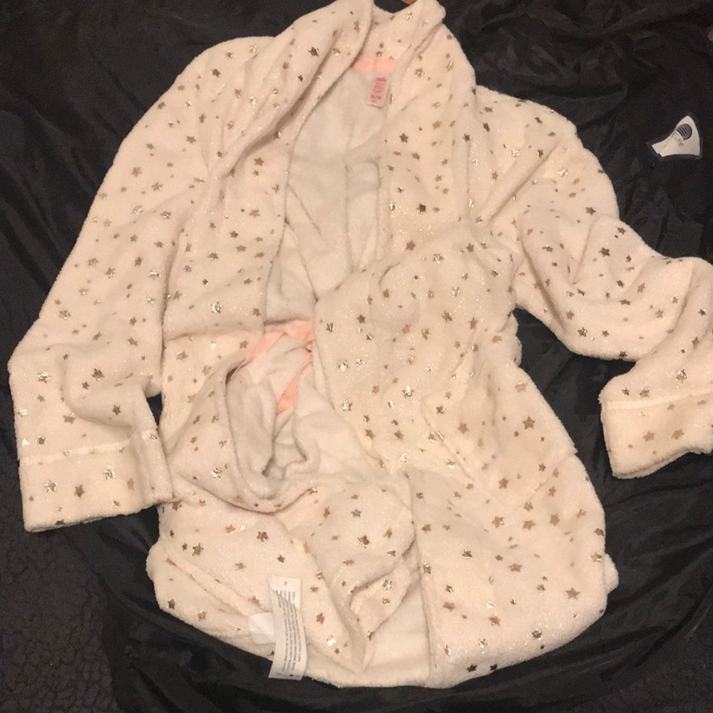 Justice robe